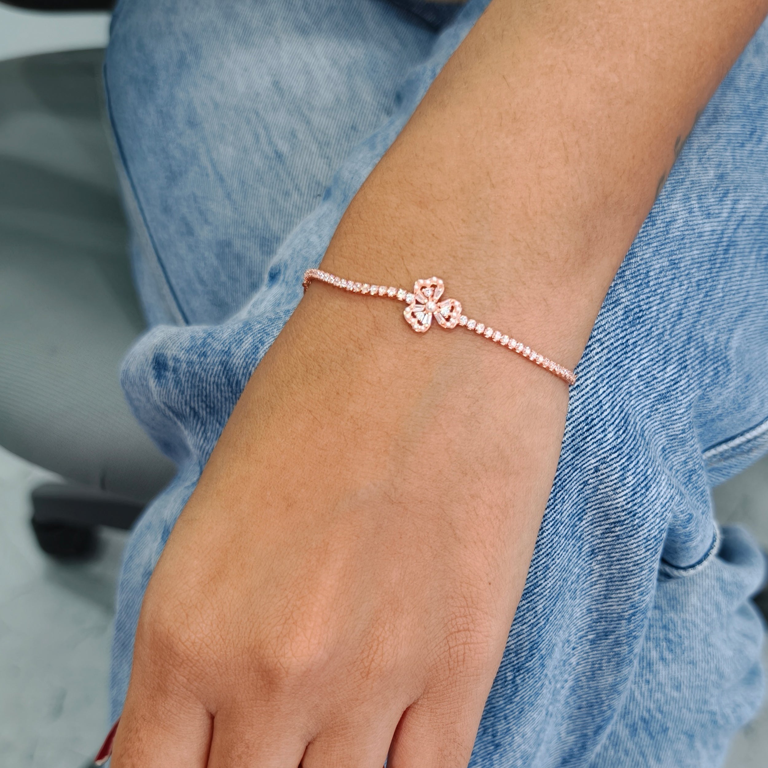 Petite Flower Shine Bracelet