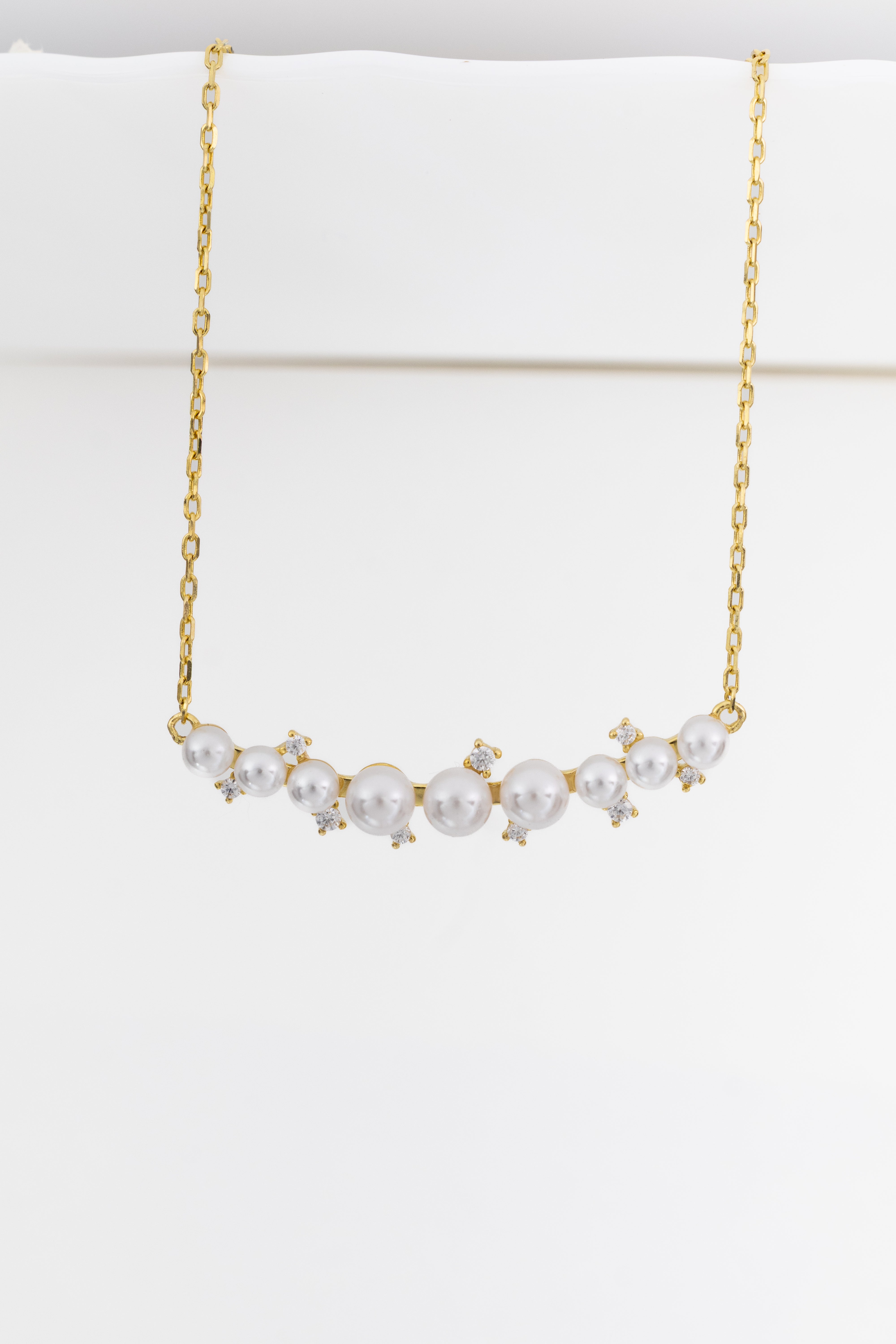 Pearl & Spark Curve Necklace