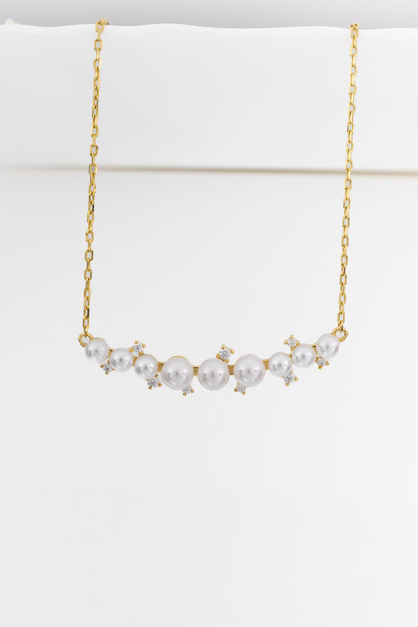 Pearl & Spark Curve Necklace
