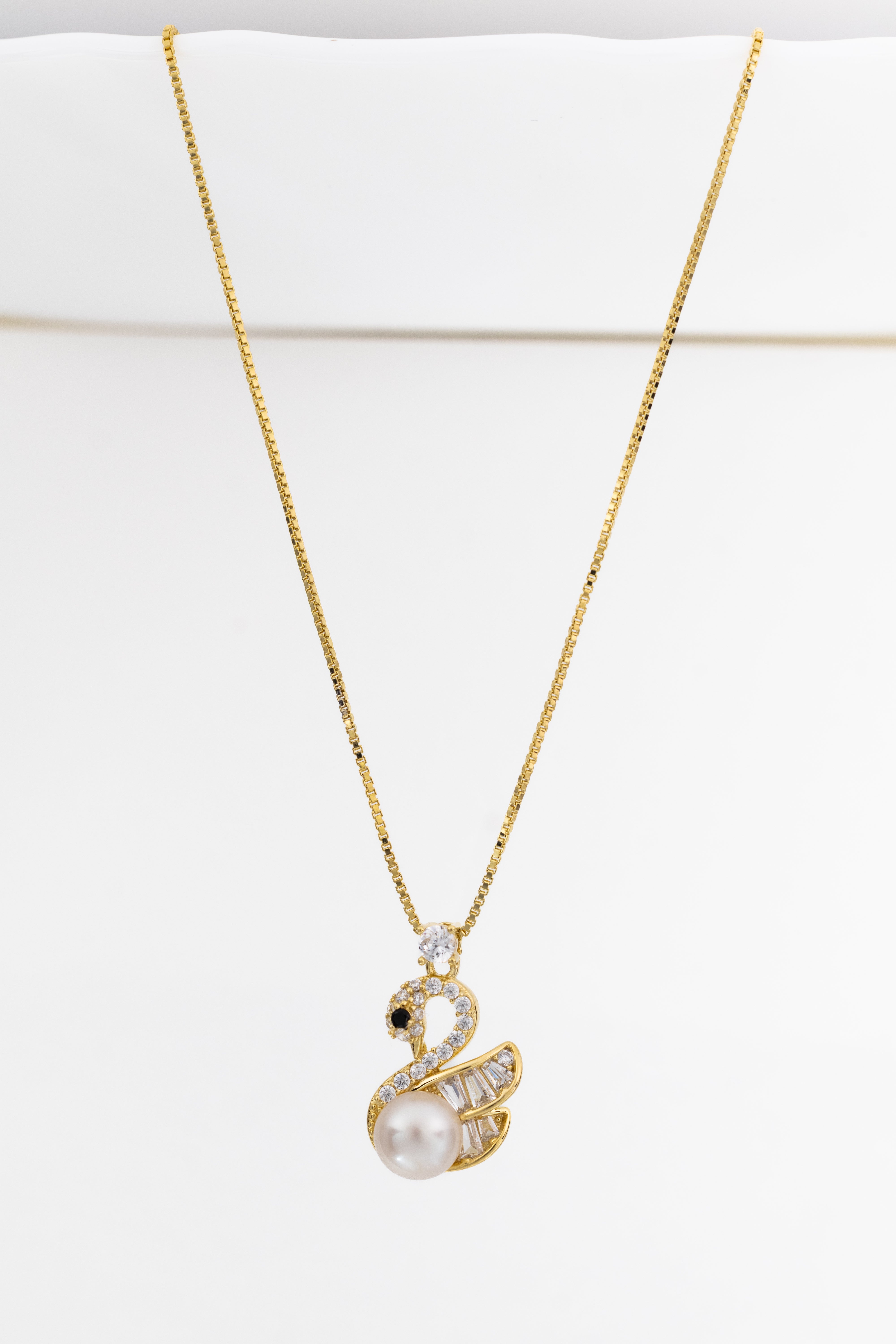 Royal Swan Pearl Necklace