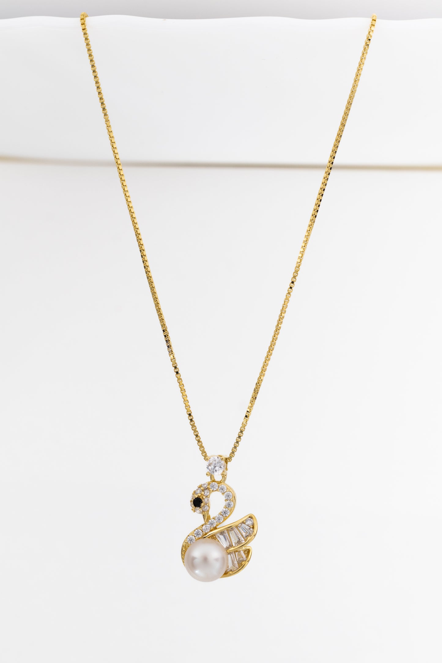 Royal Swan Pearl Necklace