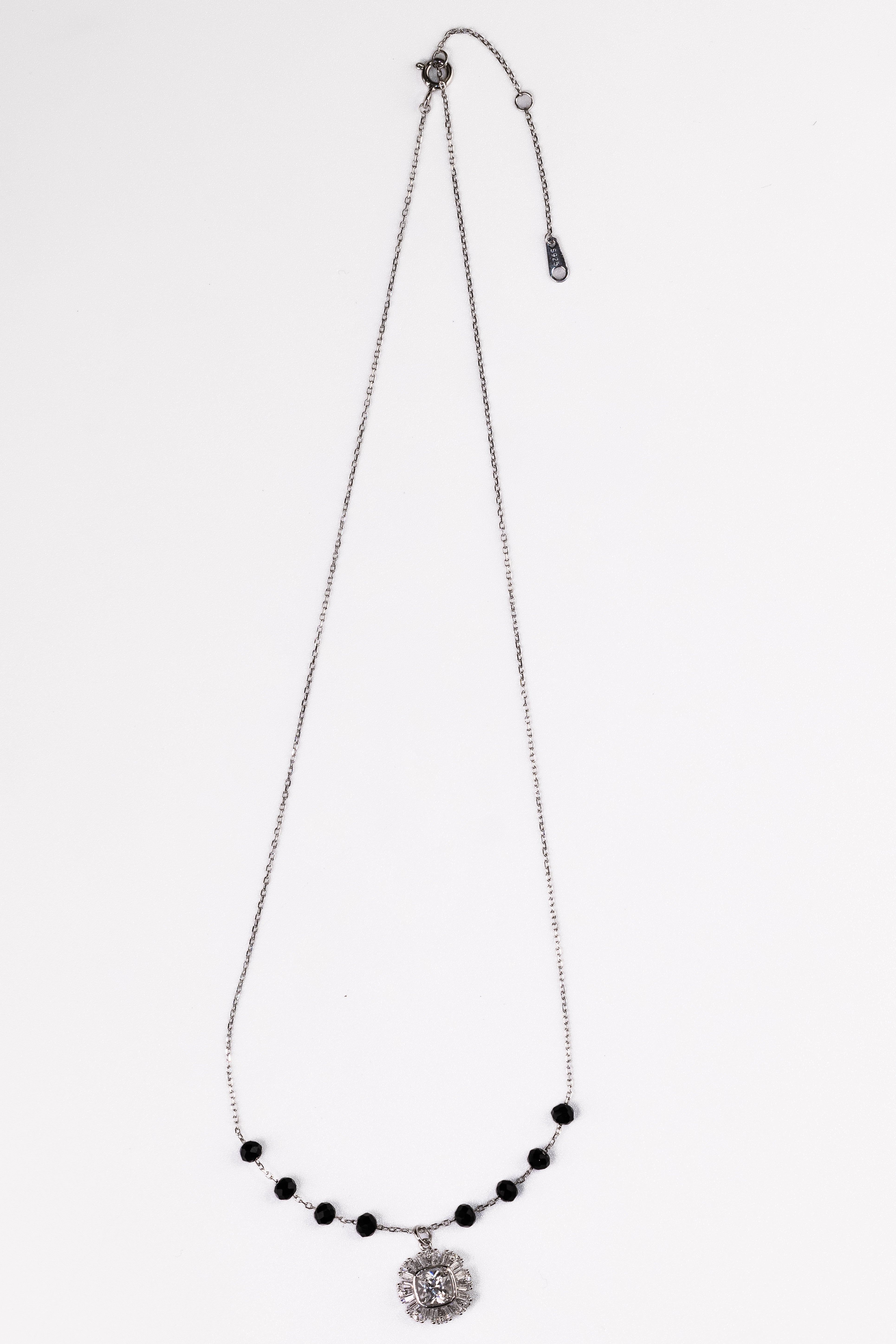 Moonlit Baguette Glow Mangal Sutra