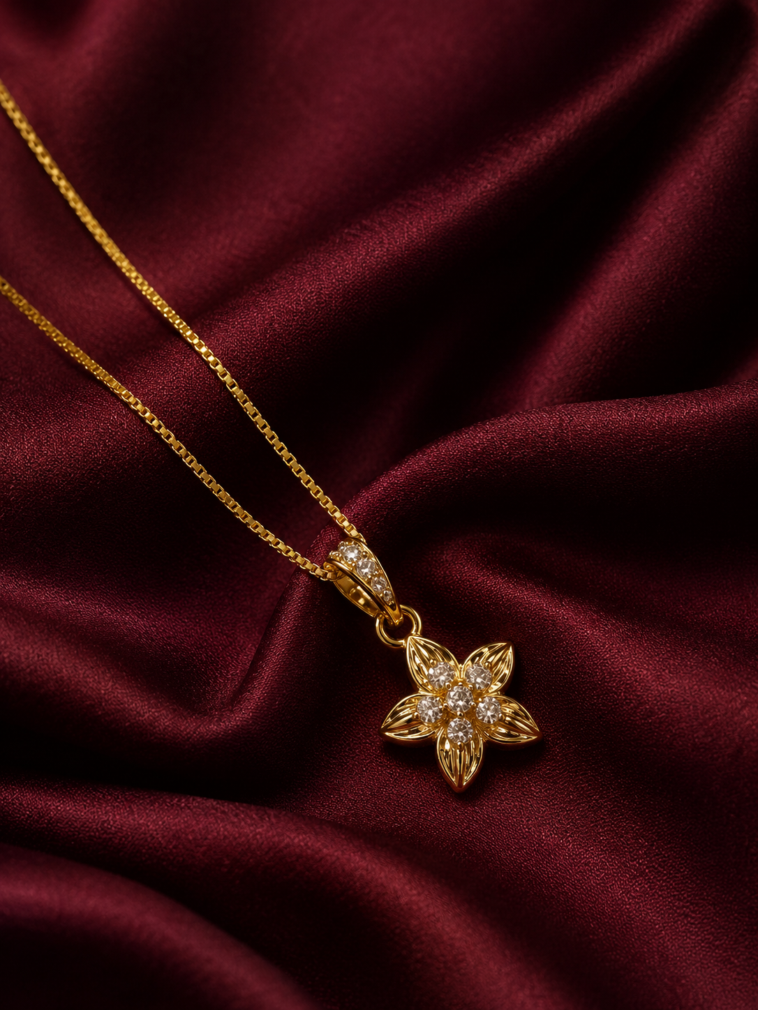 9K Gold Floral Diamond Pendant