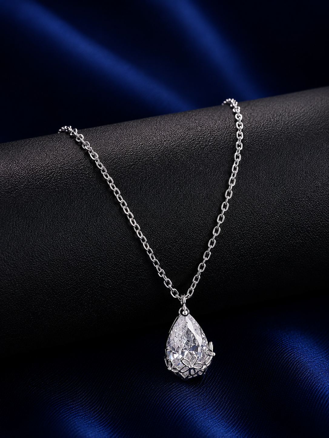 925 Silver Graceful Spark Drop Necklace