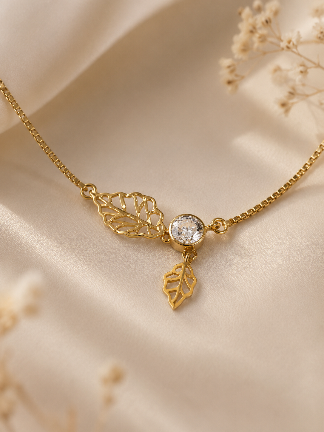 9 Karat Gold Nature-Inspired Bracelet