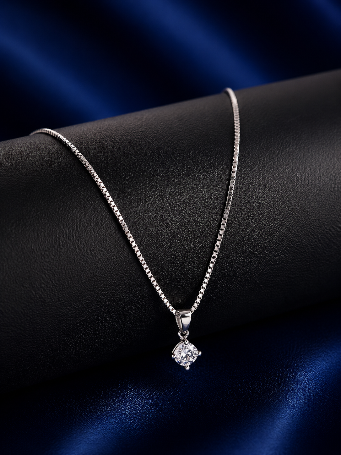 925 Silver Luxury Solitaire Necklace