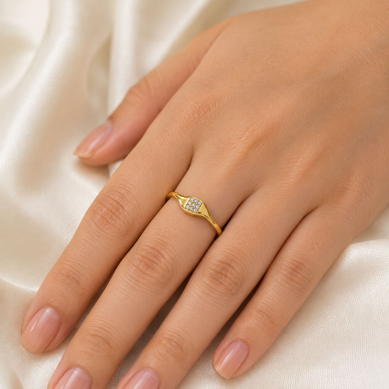 9K Gold Diamond Cluster Wave Ring (Size -12)
