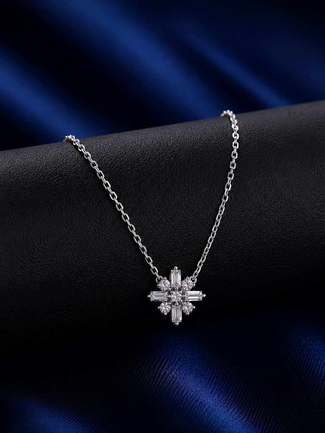 925 Silver Crystal Snowflake Necklace