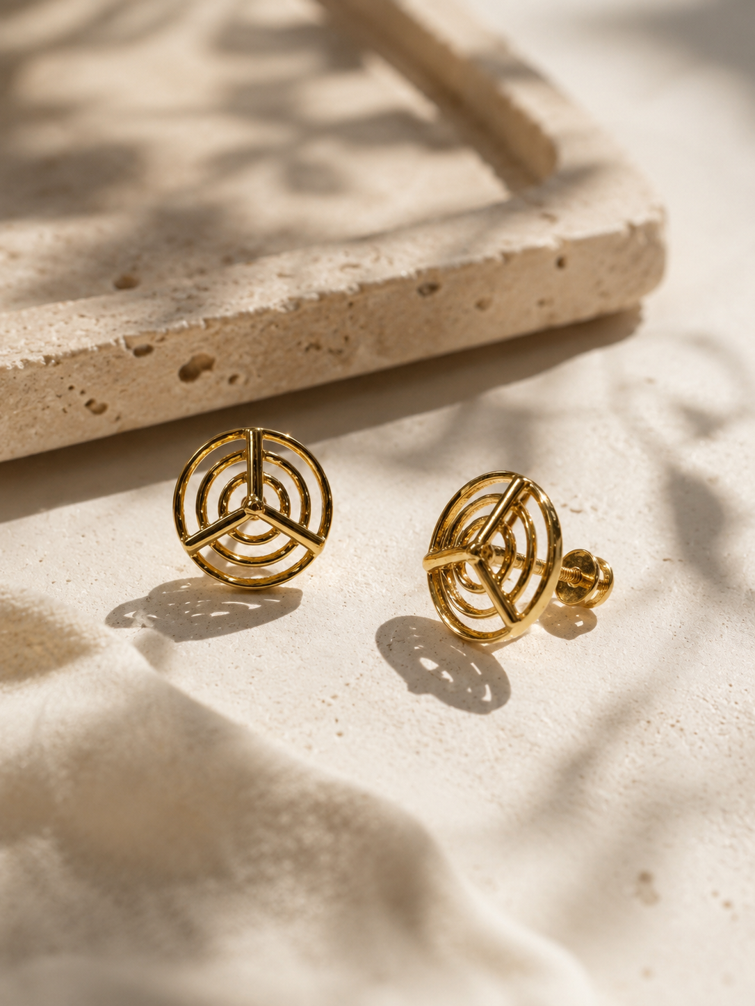 9K Gold Geometric Circle Stud Earrings