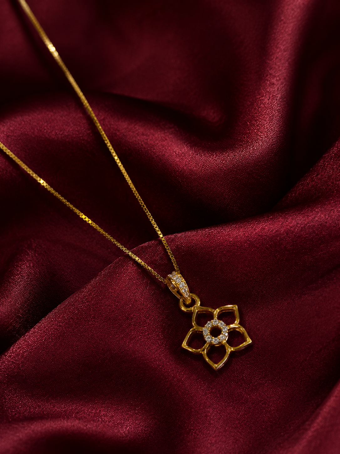 Blossom Charm 9 Karat Gold Pendant
