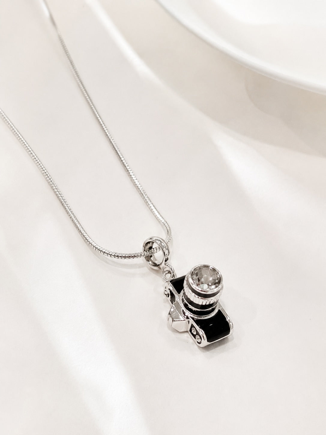 925 Silver Diamond Click Pendant