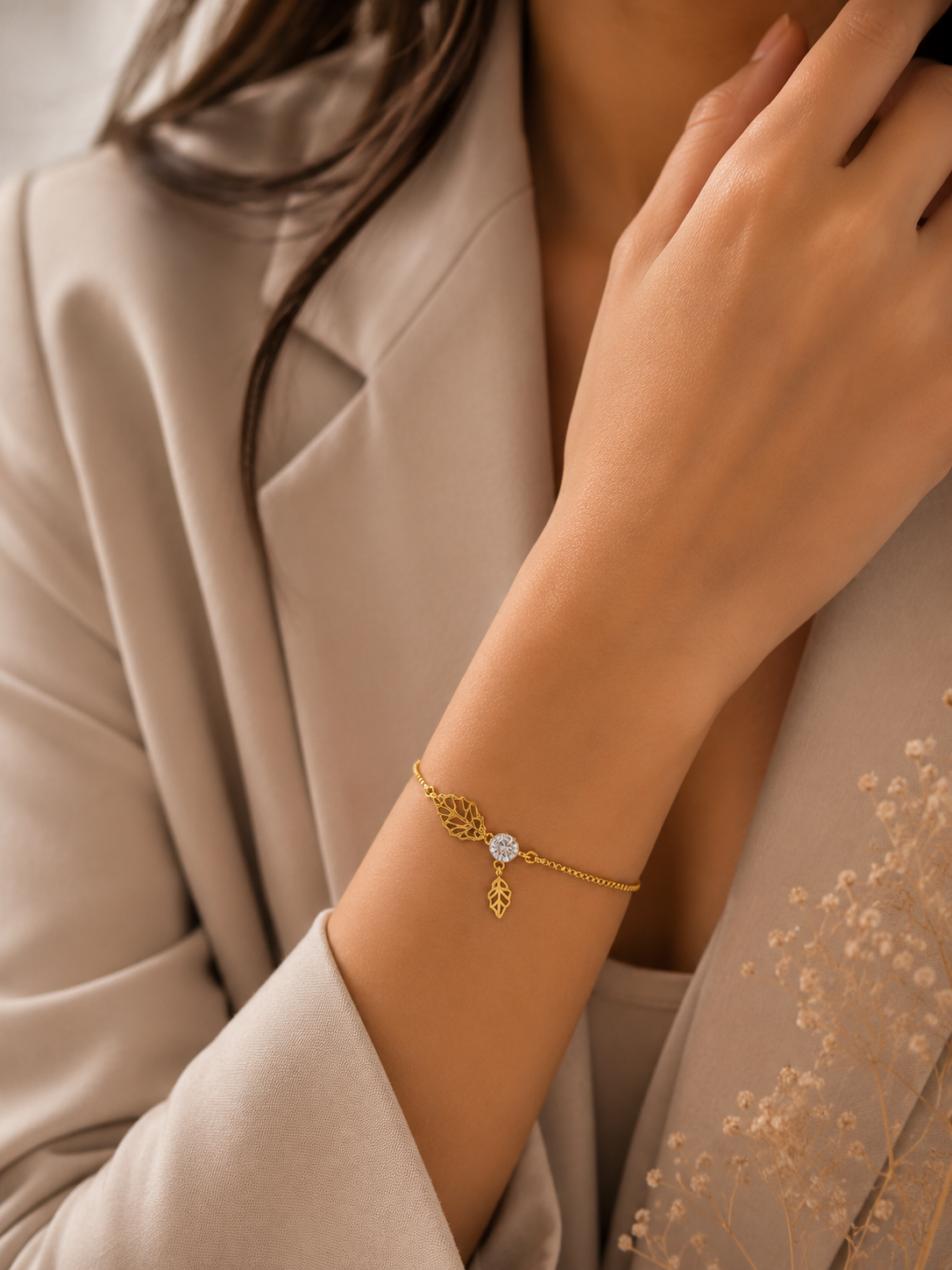 9 Karat Gold Nature-Inspired Bracelet