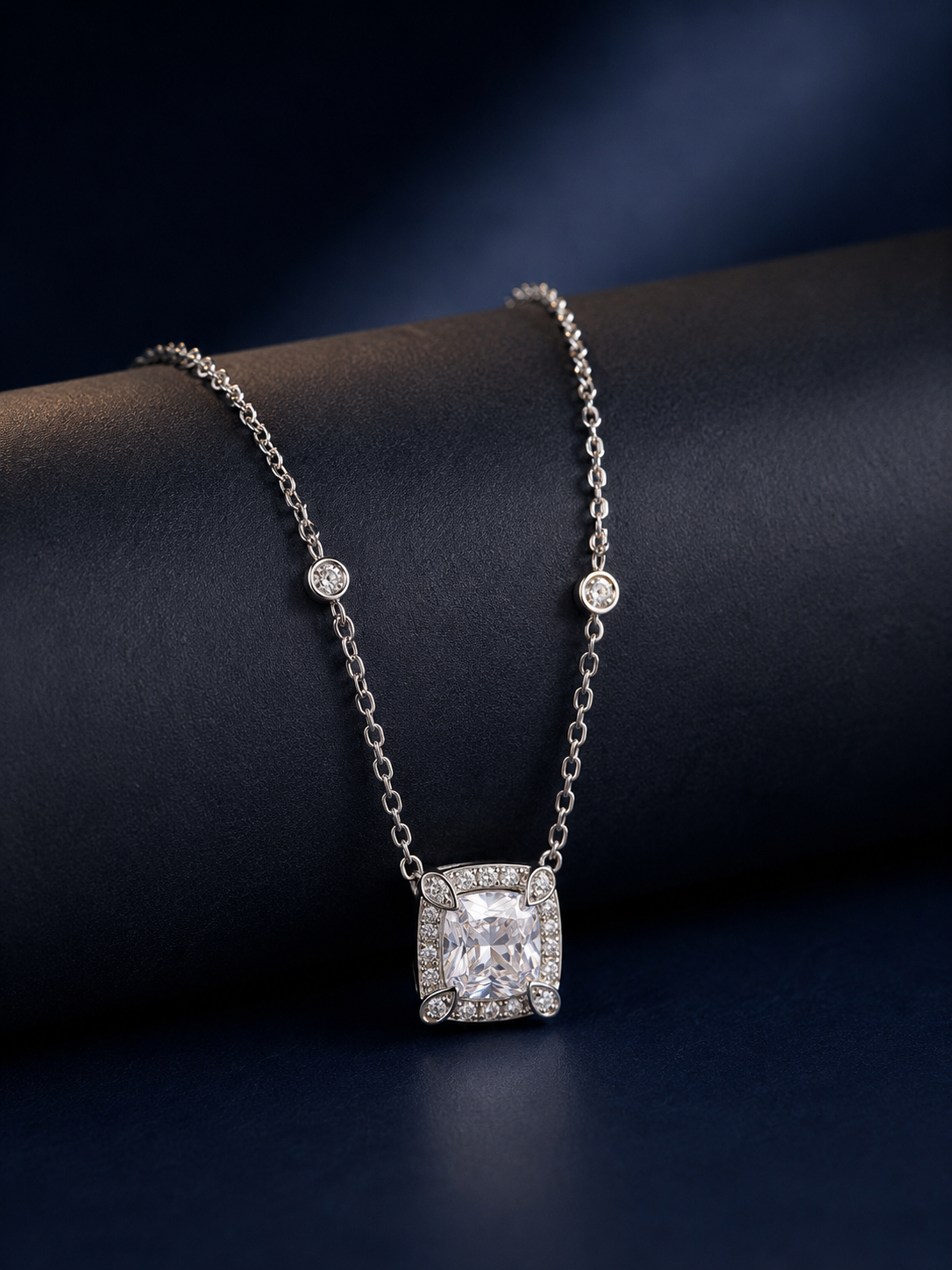 925 Silver Luxury Square Crystal  Necklace
