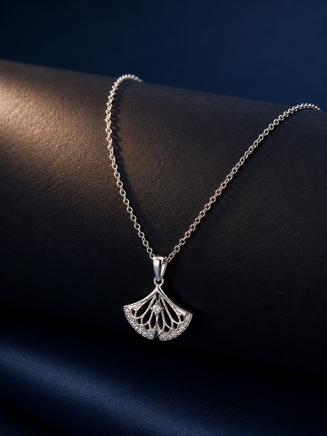 925 Silver Grace Fan Shaped Halo Necklace