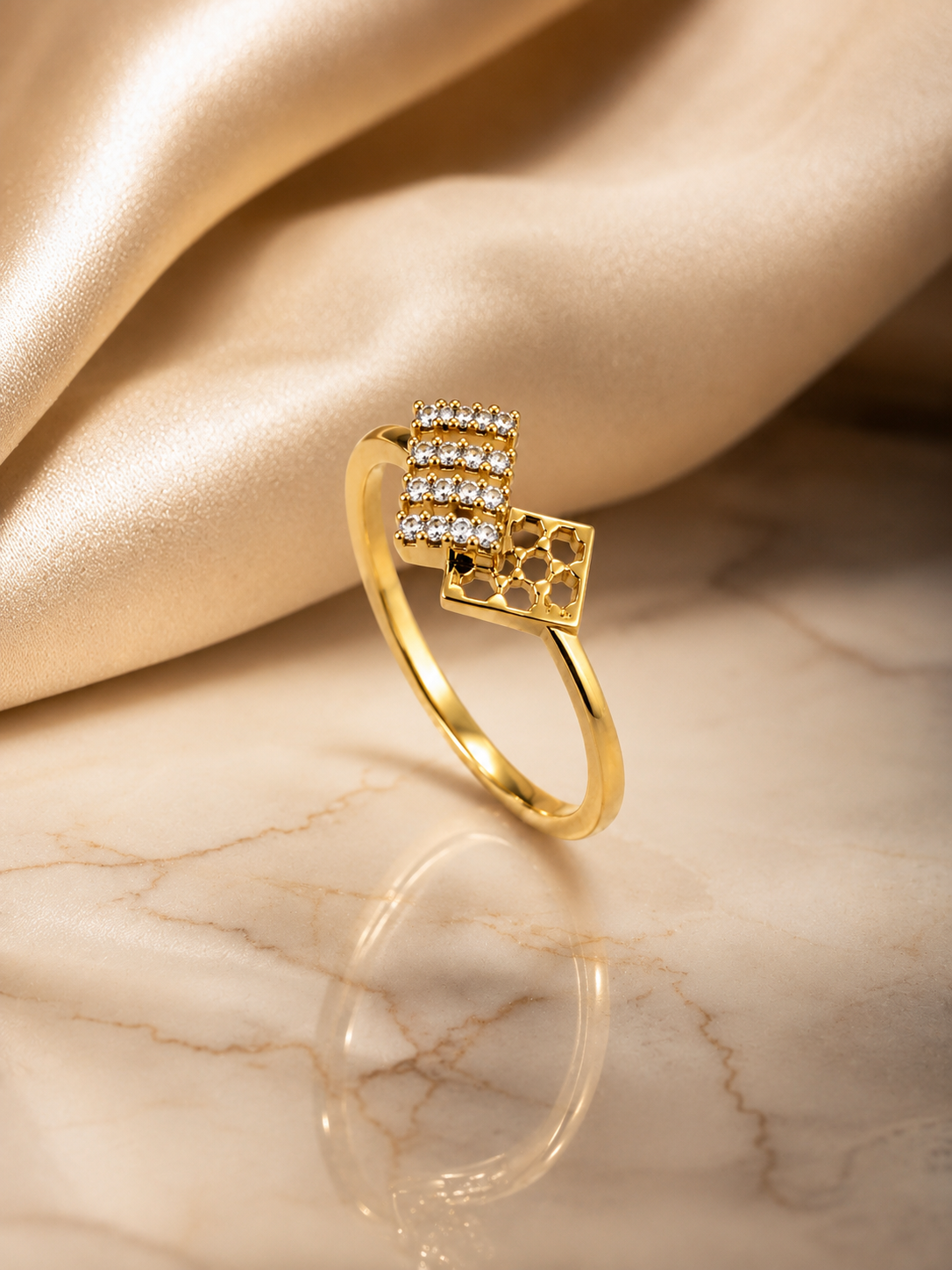 9K Gold Diamond Duo Frame Ring (Size - 11)