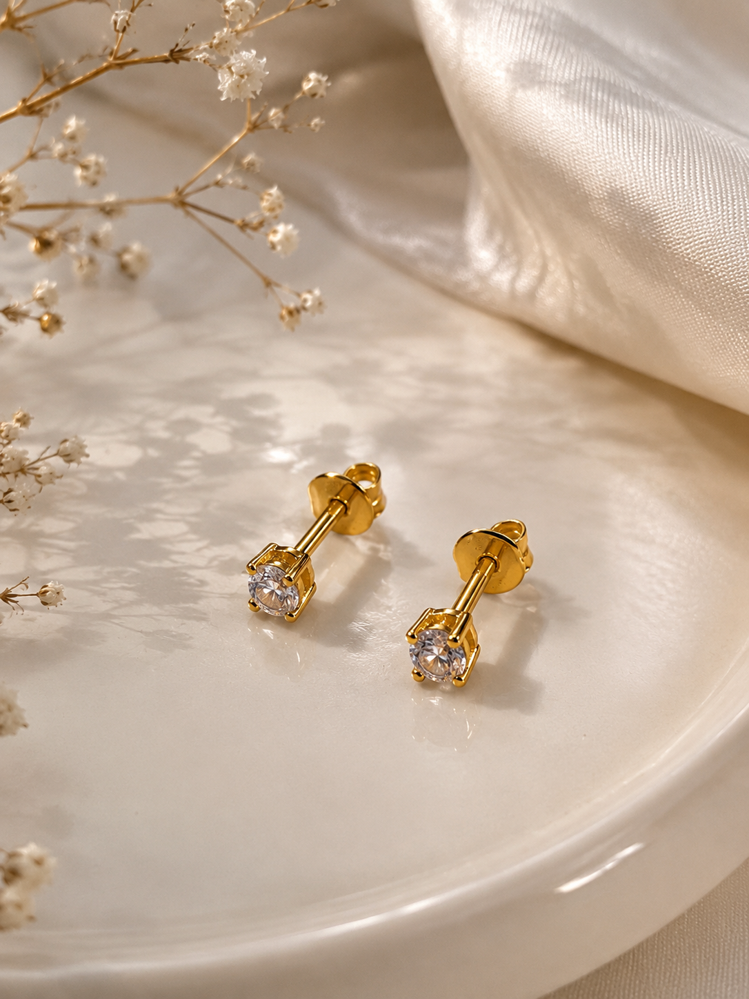 9K Gold Classic Solitaire Stud Earrings