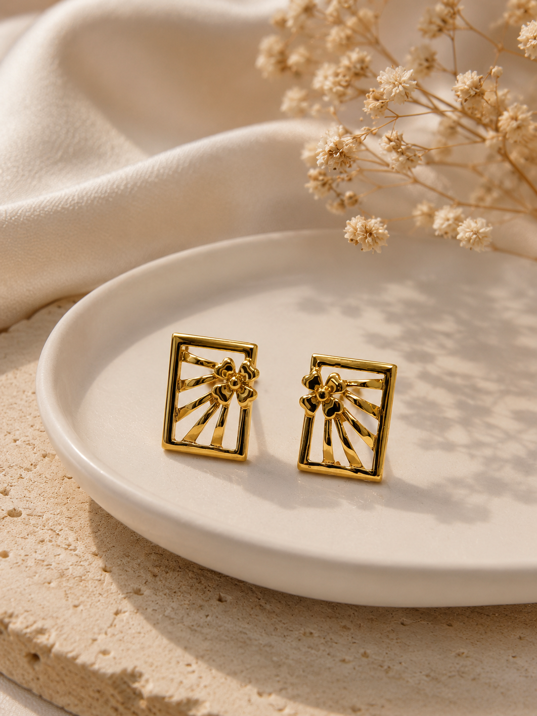 9K Gold Floral Sunburst Rectangle Stud Earrings